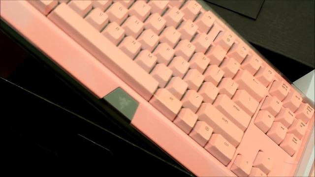 UNBOXING - RAZER PERIPHERALS QUARTZ EDITION смотреть онлайн
