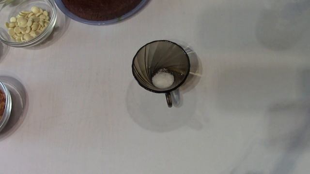 Вкуснейший шоколадный бисквитный торт с манго и маракуйей смотреть онлайн