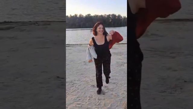 Как живут в Украине сейчас. Выходной день. Танцы. смотреть онлайн