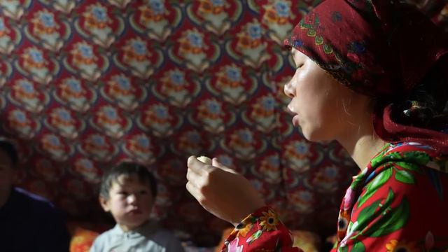 Life In Russian Tundra. How People Survive In Far North Of Russia. Life In Russia Today