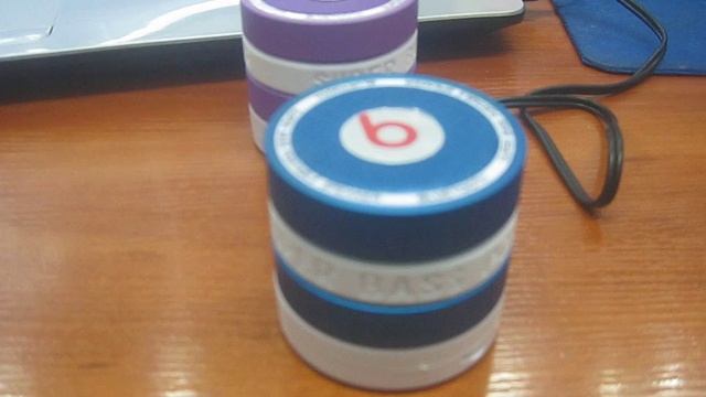 BeatBox Portable колонка с bluetooth смотреть онлайн