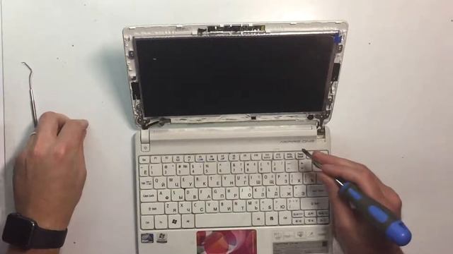 Замена матрицы в Acer One D270 смотреть онлайн