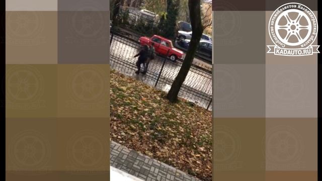 Пикап-мастер 80 уровня на ул. Пацаева в Калининграде. 05.11.16 смотреть онлайн