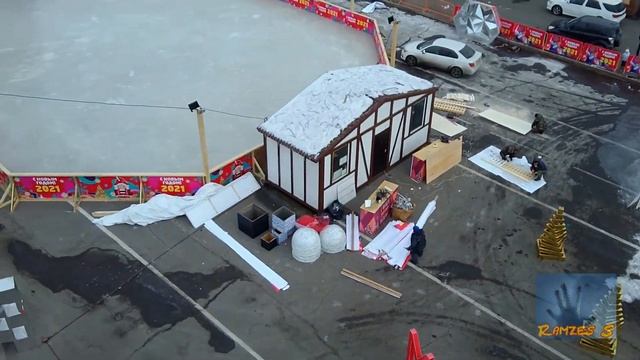 Уссурийск 2020-2021 - Подготовка площади к Новому Году смотреть онлайн