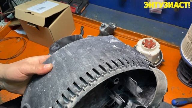 Ремонт строительного пылесоса Makita VC2512L (искрение и потеря мощности) смотреть онлайн