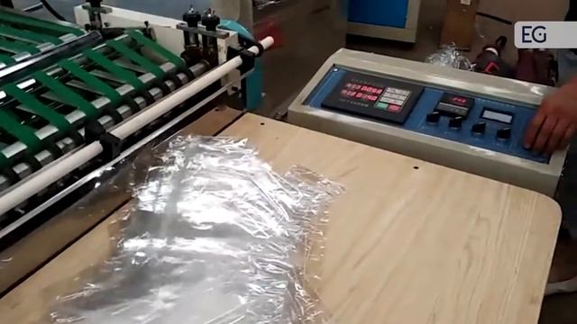 Стандартная машина для производства индивидуальных упаковочных пакетов RQL смотреть онлайн