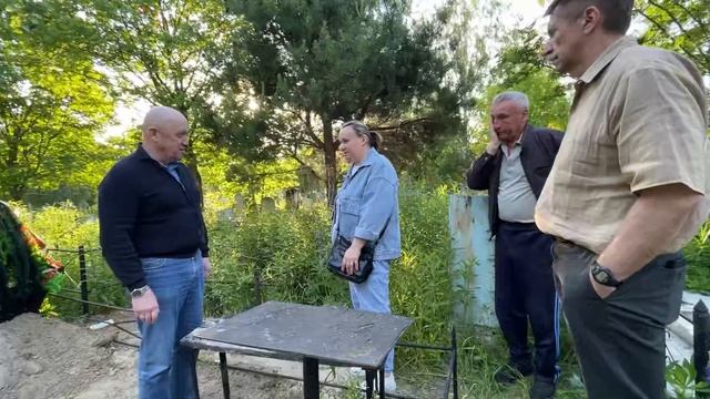 "Мы приехали на нашей компании машине? Вещи заберем - машину оставим. Документы оформите".
ㅤ
Евгений смотреть онлайн