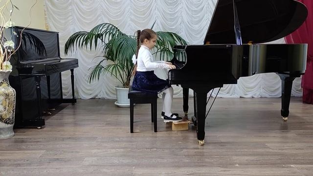 Хайруллина Арина, 8 лет. К.Черни Этюд смотреть онлайн