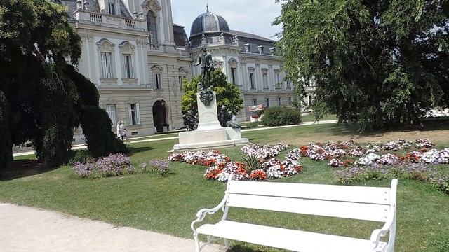 Венгрия. Кестхей. Идем во дворец Фештетичей