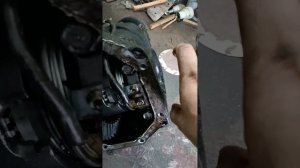 Ремонт переднего моста на Соренто 1 дизель. Причина.