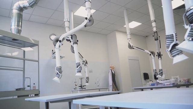 Монтаж вытяжной системы вентиляции для лаборатории в частной школе "Magic Castle" - Квент смотреть онлайн