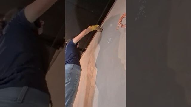 Декоративная штукатурка под бетон. Ремонт квартир Омск смотреть онлайн