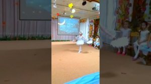 Танец «Царевна- Лебедь»