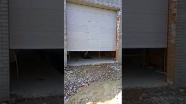 Промышленные секционные ворота DoorHan (umdom123.ru)