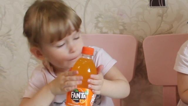 Как сделать ЖЕЛЕ из СПРАЙТа и ФАНТЫ How to Make GIANT Fanta Sprite Jelly Gummy Soda Dessert! смотреть онлайн