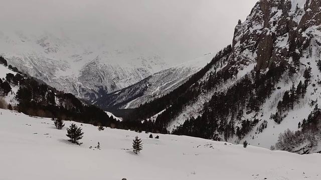 Терскольское ущелье зимой / Terskol Canyon in winter смотреть онлайн