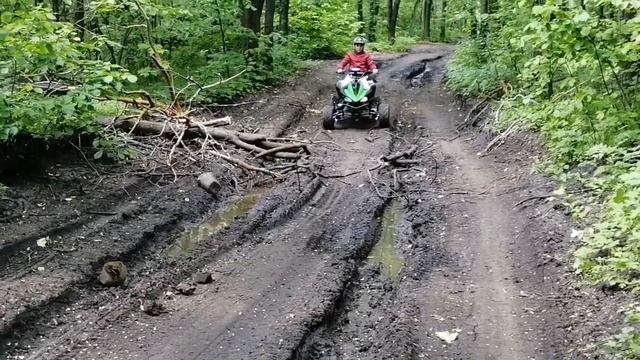 Покатушка на карьер на квадроцикле 125 кубов.