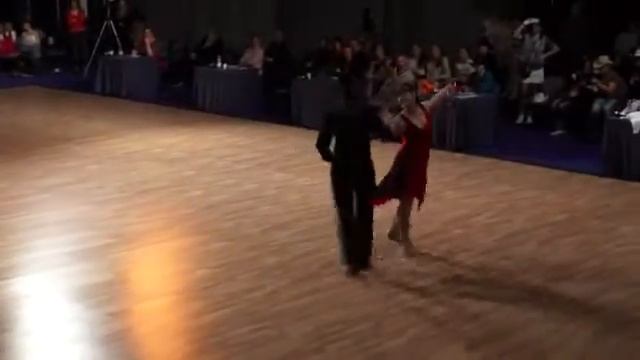 WCDF 2012 : ITALY : PROAM (F) : NOVICE CRYSTAL : TRIPLE TWO (2) смотреть онлайн