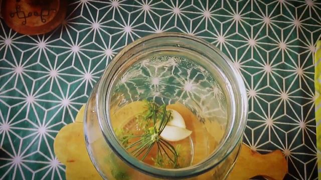 Хрустящие малосольные огурцы ? в банке?? смотреть онлайн