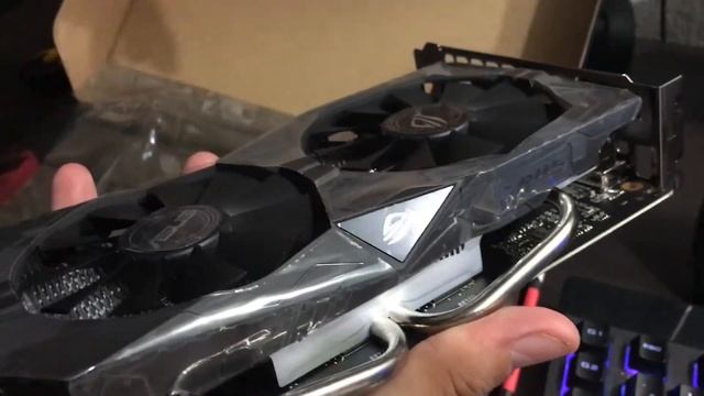 UNBOXING ASUS STRIX RADEON RX 560 - PHGAMING смотреть онлайн