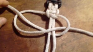 Как сделать походный браслет с большим запасом верёвки?