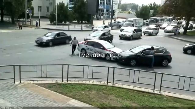 таксист, который успел))) смотреть онлайн