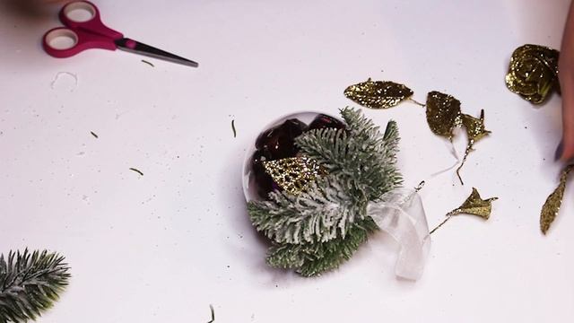 Новогодний подарок шар из конфет / DIY / Christmas Gift Handmade смотреть онлайн