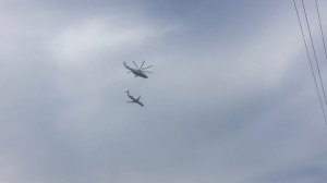 Вертолёт тащит самолёт . Россия. 16.07.2016 Эту страну не победить !