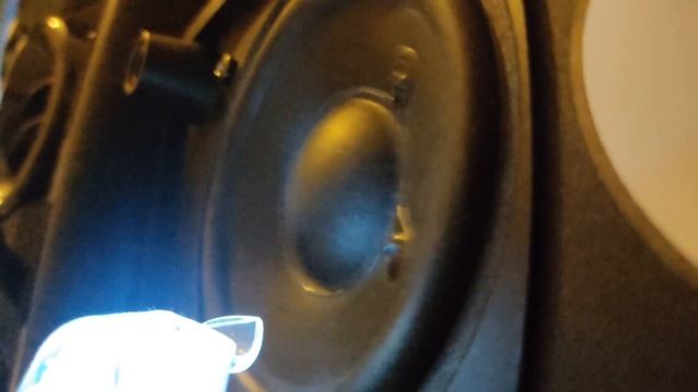 LOGİTECH Z213 BASS TEST ROOM SHAKE ONLY BASS!!!!? смотреть онлайн