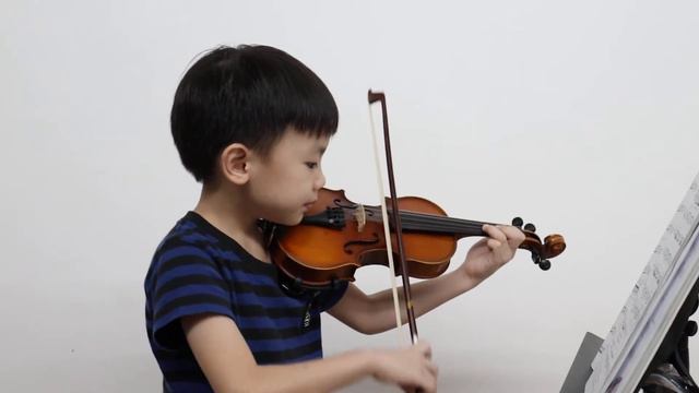 Gavotte from Mignon (A Thomas) смотреть онлайн