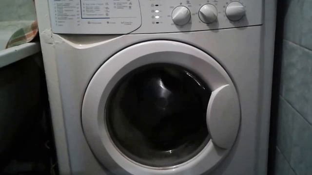 Indezit WIUL103 смотреть онлайн