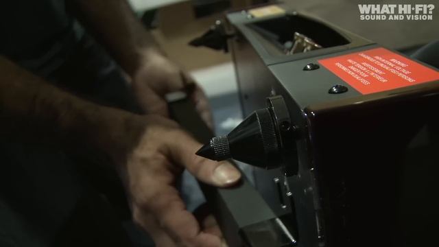 QUAD ESL-2812 unboxing -- whathifi.com смотреть онлайн