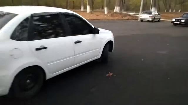 Эта Granta удивила всех на сходке смотреть онлайн