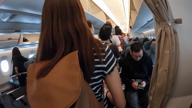 【キャセイ・パシフィック】 急遽、香港経由で日本へ。搭乗日に購入で約23万円😱おまけに満席で席は通路側なし😭直行便はなんと40万円 以上、高くて買えません。。。 смотреть онлайн