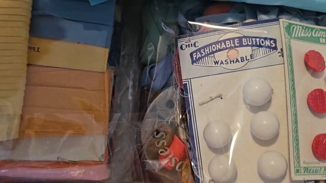Unboxing. Vintage sewing kit. Винтажный набор для шитья #197 смотреть онлайн