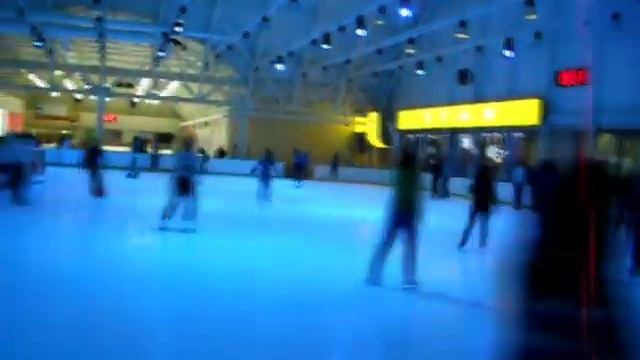 Каток в Европейском смотреть онлайн