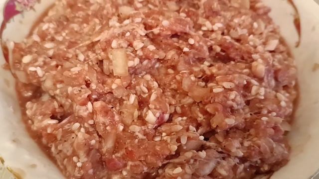 ОТЛИЧНОЕ ТЕСТО НА КИПЯТКЕ ДЛЯ МАНТ ВАРЕНИКОВ и т.д. СЕГОДНЯ ПРИГ. ПАЛЬЧИКИ. смотреть онлайн