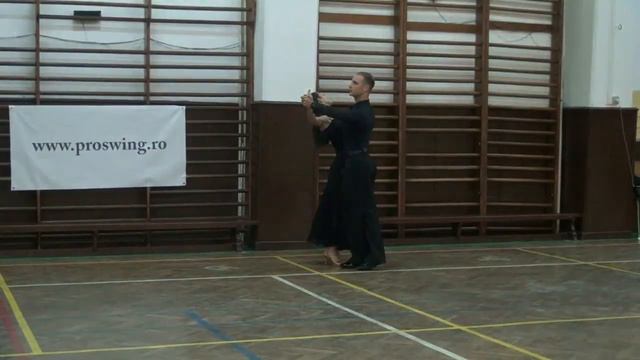 Double Reverse Spin Overspin and Reverse Pivot - Viennese Waltz смотреть онлайн