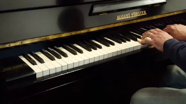 August Forster upright смотреть онлайн