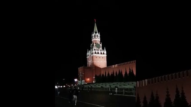 Бой Курантов на Спасской башне Кремля смотреть онлайн
