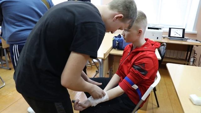 Открытое занятие по ОБЖ «Научись спасать жизнь»