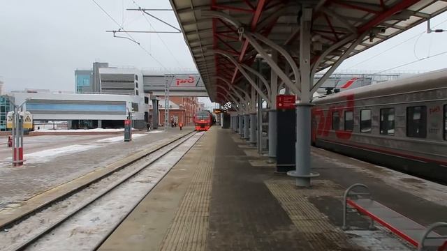 ...как объявляют поезда на вокзале г.Казань (день) (янв,2018) (HD)