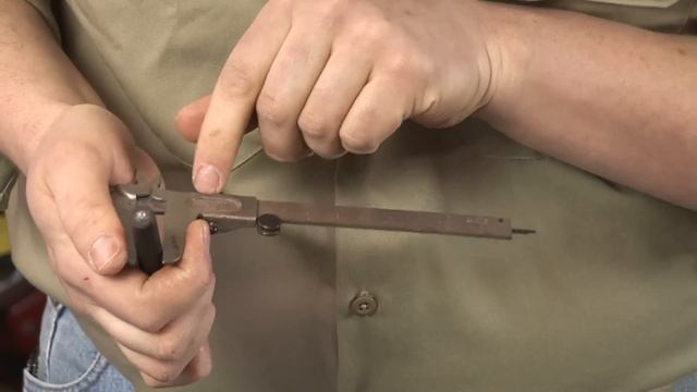 Auto Repair & Mechanics : How to Read a Vernier Caliper смотреть онлайн