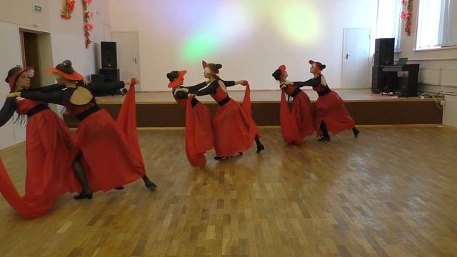 Хореографический ансамбль "Золушка", "Красная королева" смотреть онлайн