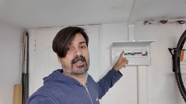 Microinversor Hoymiles HMS-2000-4T, una muy buena solución para sombras o pequeños strings смотреть онлайн