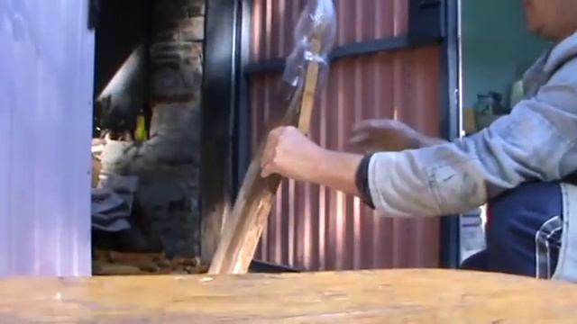 как разрезать ПЭТ бутылку на ровные полоски.Хозлента смотреть онлайн