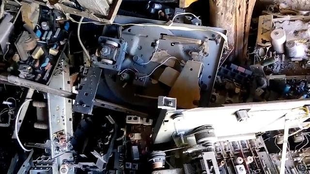 От канала Strel Au ищем запчасти на шарманку смотреть онлайн