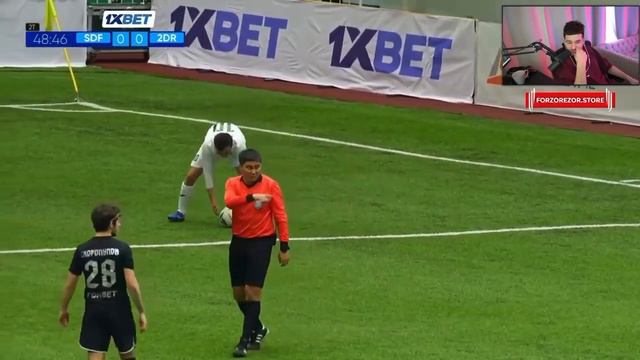 Организатор может положить мяч куда угодно)) #медиафутбольнаялига #2дротс смотреть онлайн