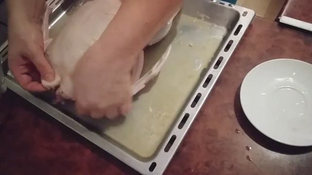 Утка в духовке . Оригинальный рецепт , мягкое и сочное мясо . смотреть онлайн