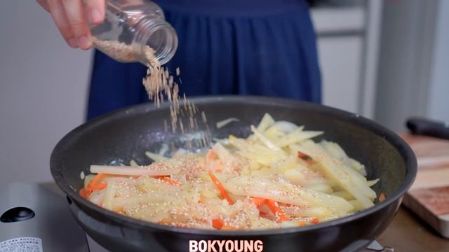 #9 일상먹방 :) 반찬만들기(두부강정,감자채볶음), 두유로 콩국수 만들기, 아이와 글라스데코, 버거킹 햄버거로 한끼 때우기~ | 주부일상브이로그. смотреть онлайн